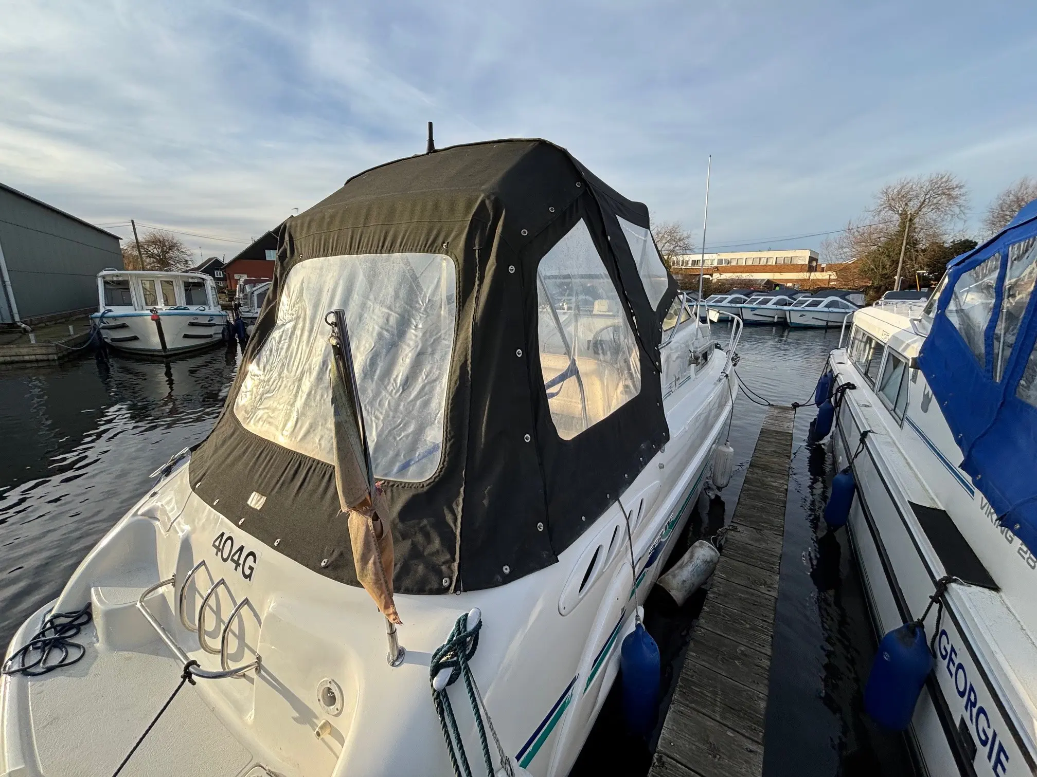 1993 Sealine 230 senator