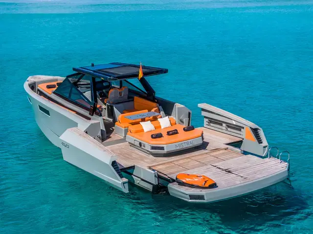 Evo Yachts Evo R4 WA