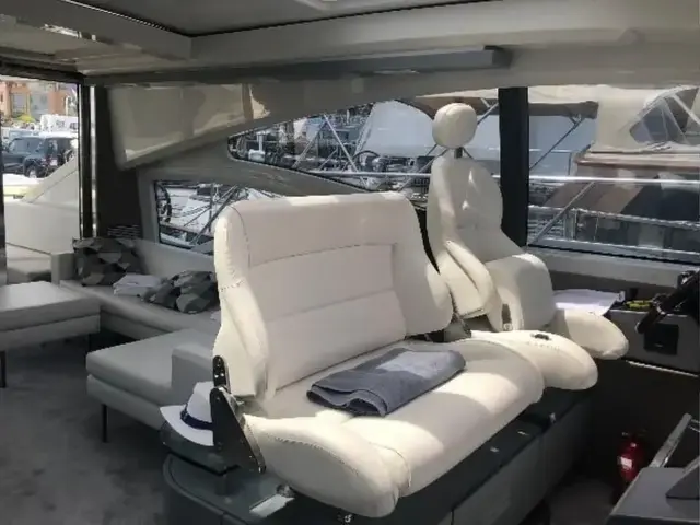 Azimut 68 S