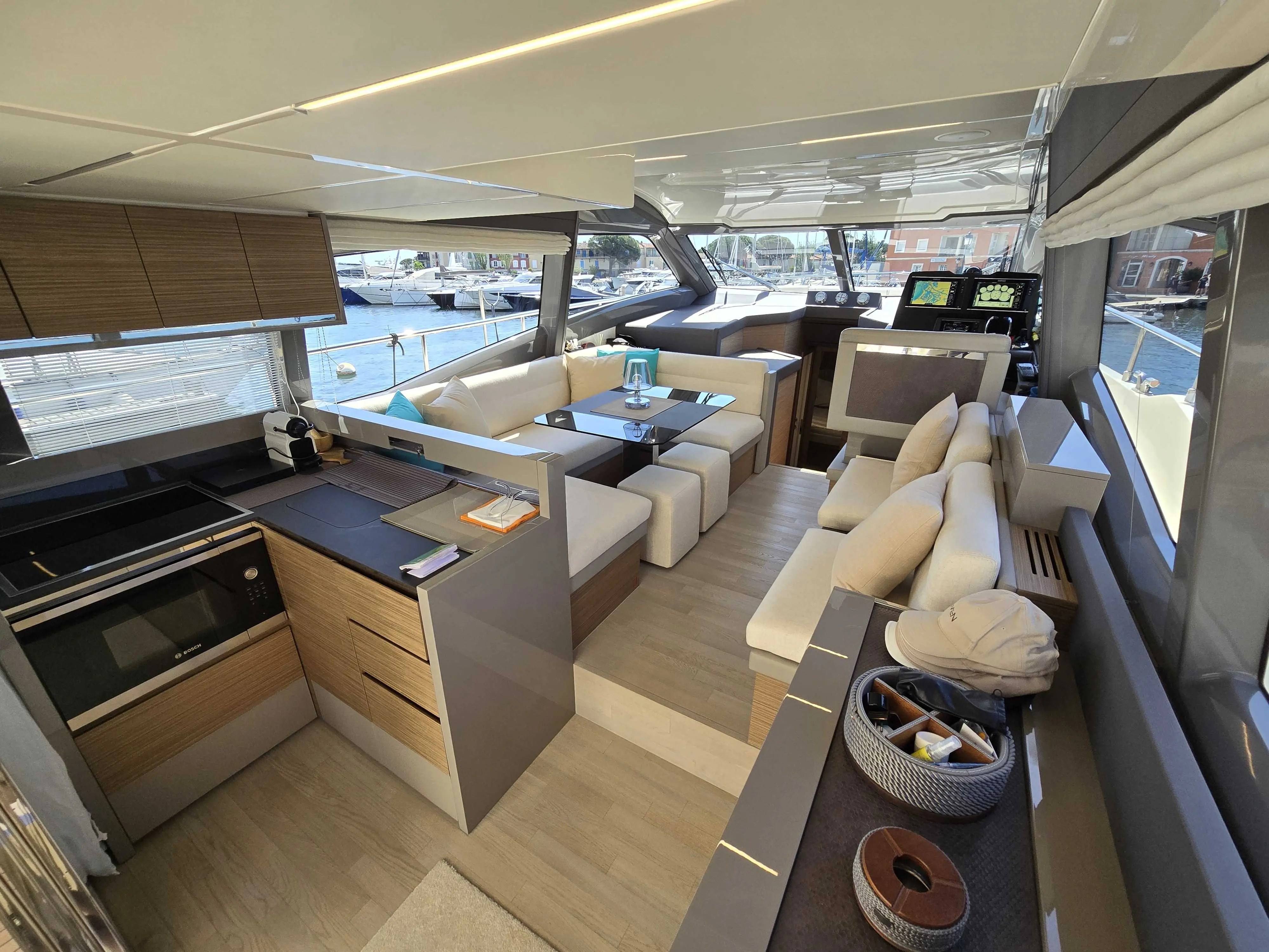 2017 Ferretti 450