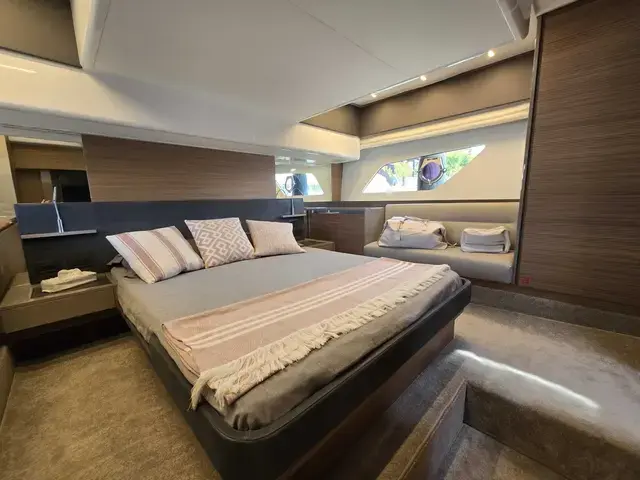 Ferretti Yachts 450