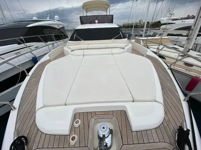 Ferretti Yachts 550