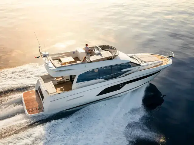 Prestige 520 for sale in France for €750,000 ($784,190)