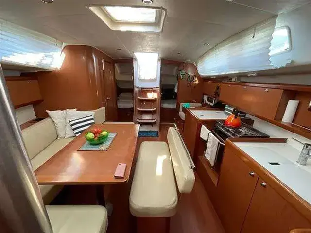 Beneteau Oceanis 43