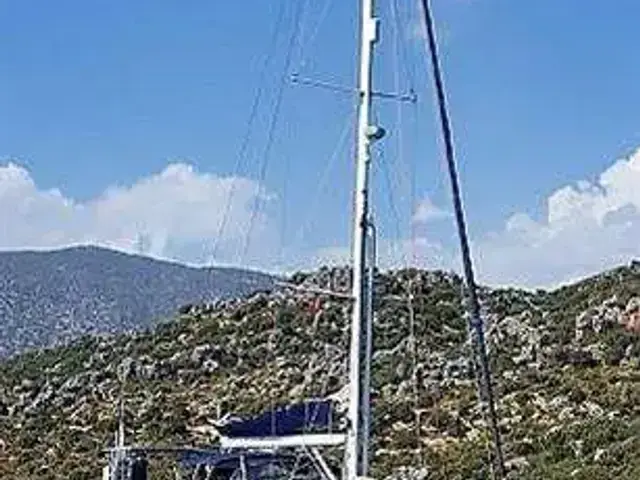 Beneteau Oceanis 57