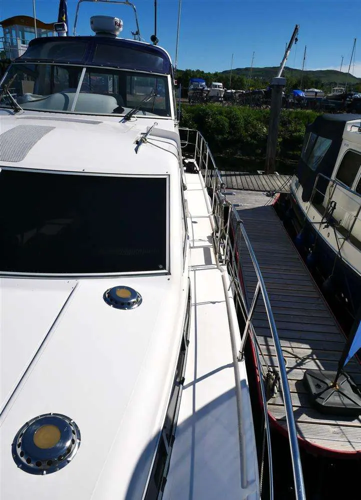 1998 Ocean 38