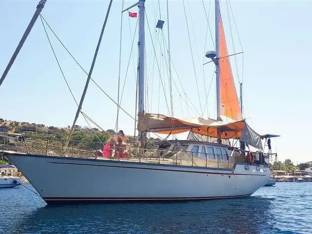 Nauticat 52