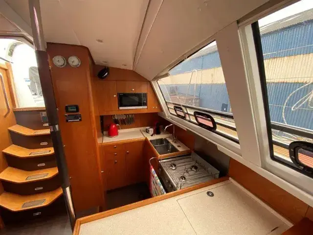 Wauquiez 55 Pilot Saloon