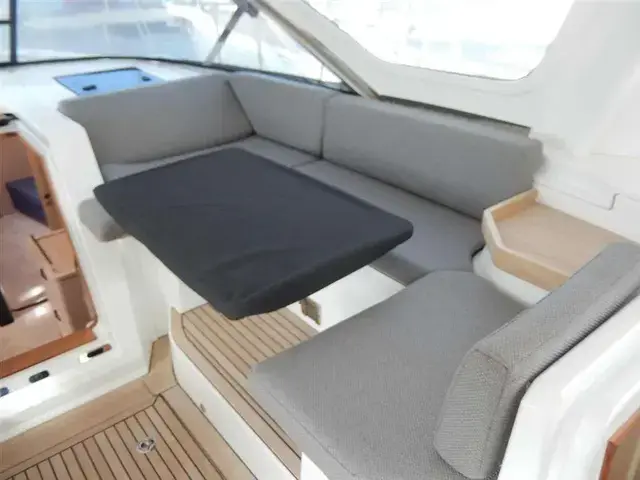 Jeanneau Yachts 55