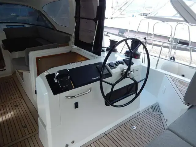 Jeanneau Yachts 55