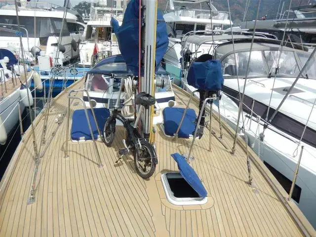 Hallberg Rassy 42