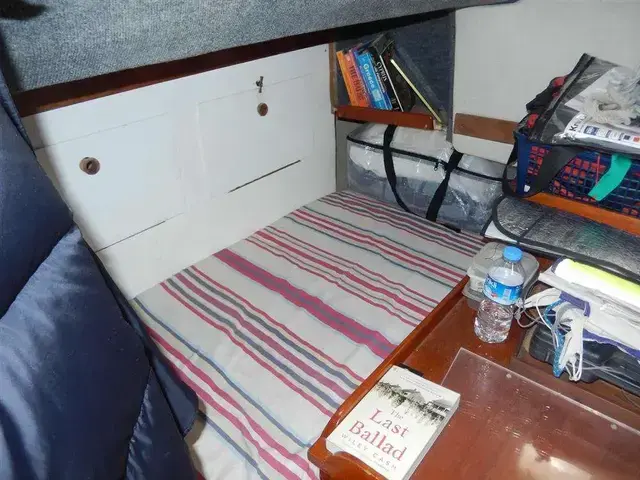 Freedom 35 Cat Ketch