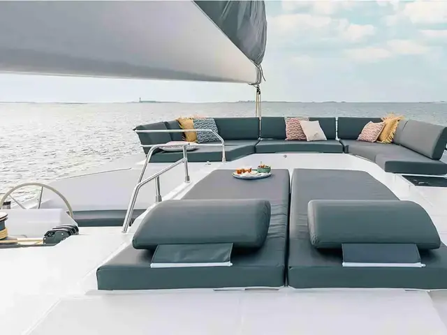 Fountaine Pajot Aura 51