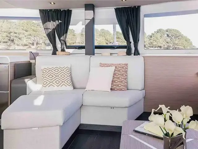 Fountaine Pajot Aura 51