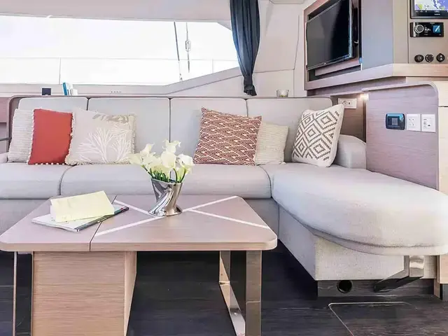 Fountaine Pajot Aura 51