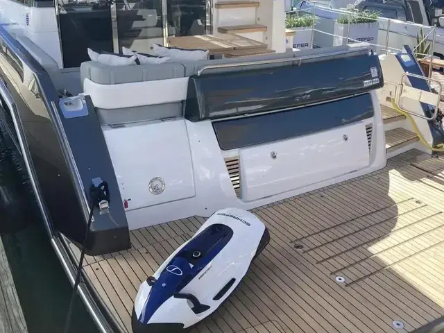 Schaefer 450 Flybridge