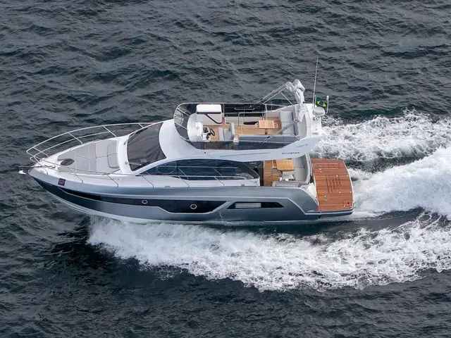 Schaefer 450 Flybridge