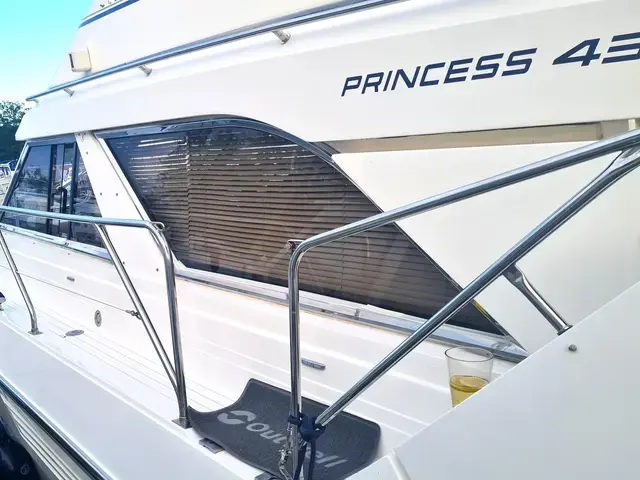 Princess 435