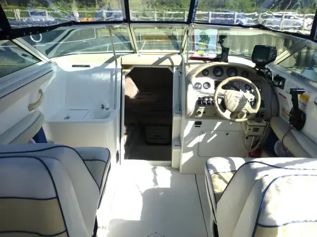 Sea Ray 230 Signature