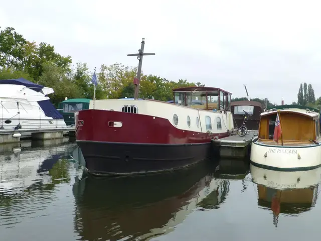 Classic RS Boats Replica Dutch Barge