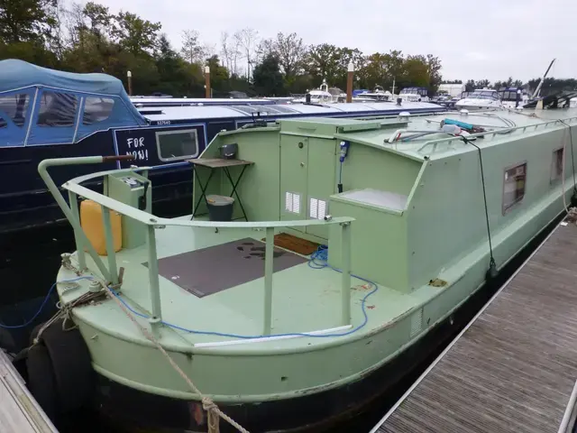 Classic Dave Clark Boat Builders 57' Widebeam Sail a Way