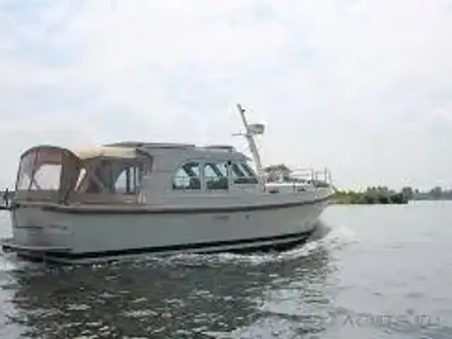 Linssen Grand Sturdy Sedan 29.9