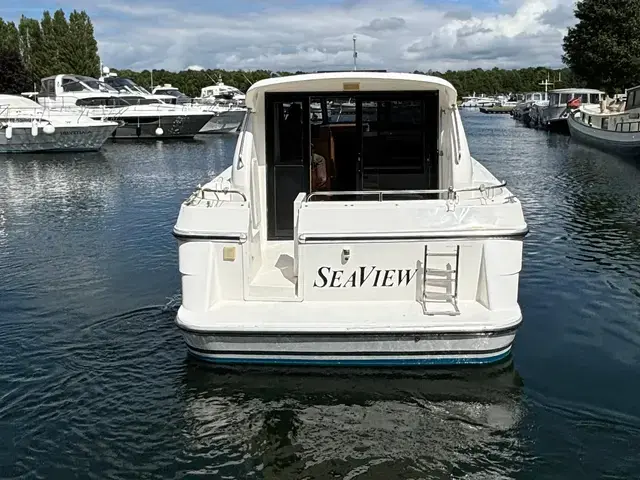 Motor Yacht Renaissance 31