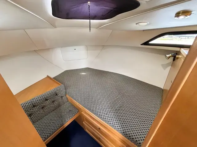 Motor Yacht Renaissance 31