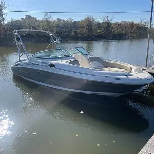 2006 Sea Ray 240 Sundeck