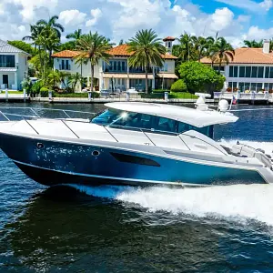 2016 Tiara Yachts C44 Coupe