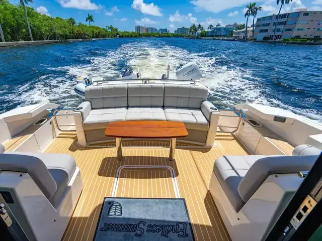 Tiara Yachts C44 Coupe