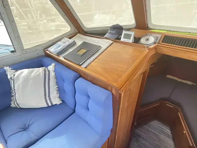 Sabre 36 Aft Cabin Trawler