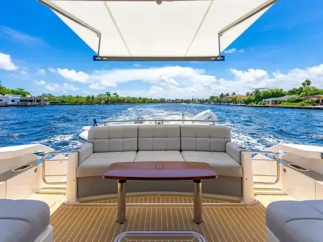 Tiara Yachts C44 Coupe