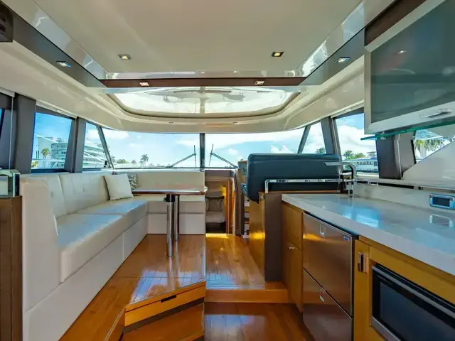 Tiara Yachts C44 Coupe