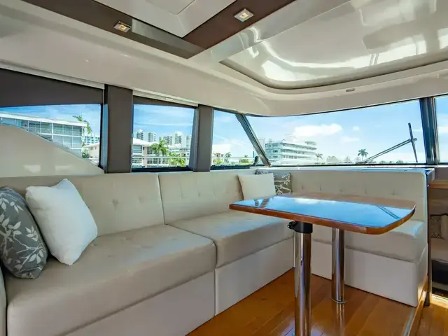 Tiara Yachts C44 Coupe