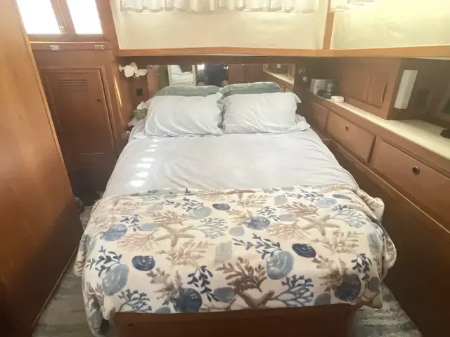 Sabre 36 Aft Cabin Trawler