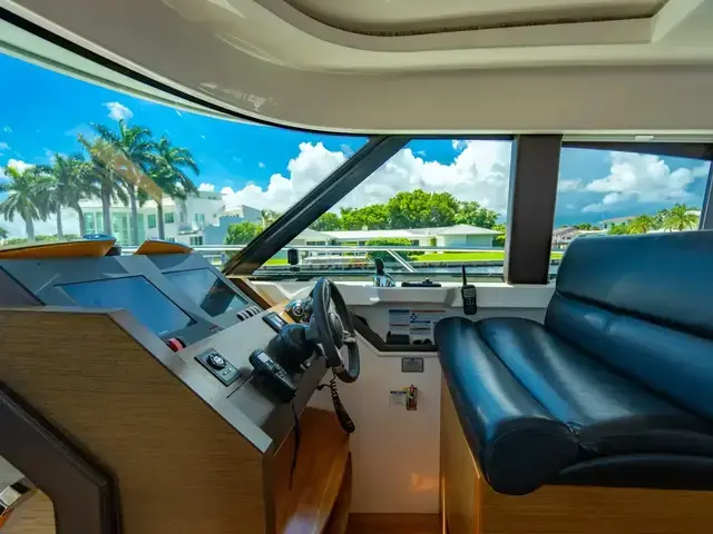 Tiara Yachts C44 Coupe