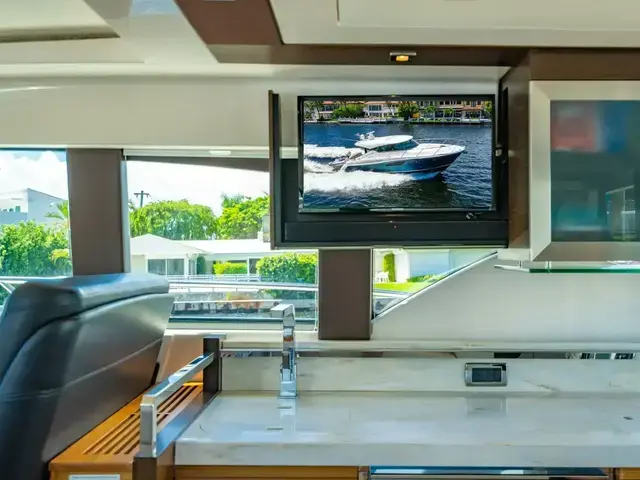 Tiara Yachts C44 Coupe