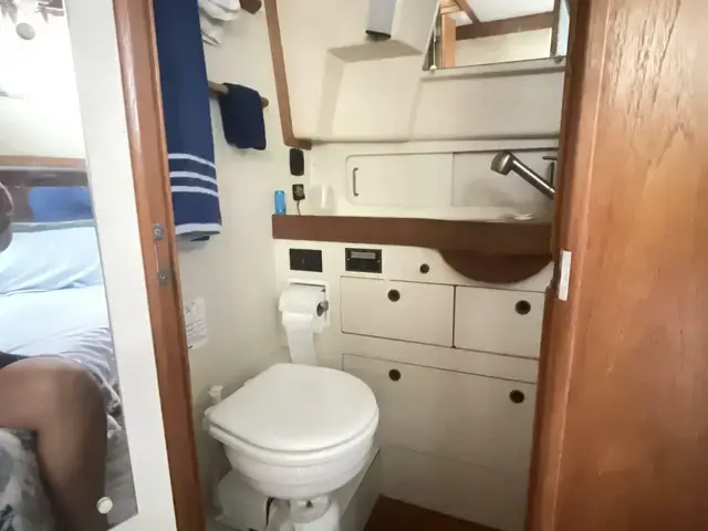 Sabre 36 Aft Cabin Trawler