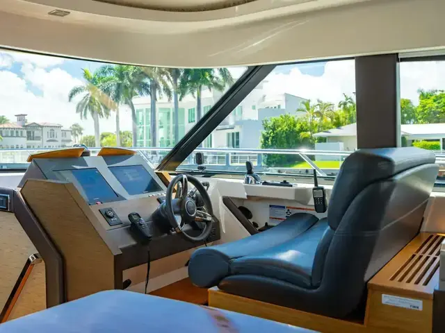 Tiara Yachts C44 Coupe