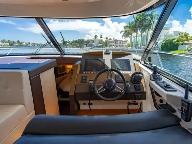 Tiara Yachts C44 Coupe