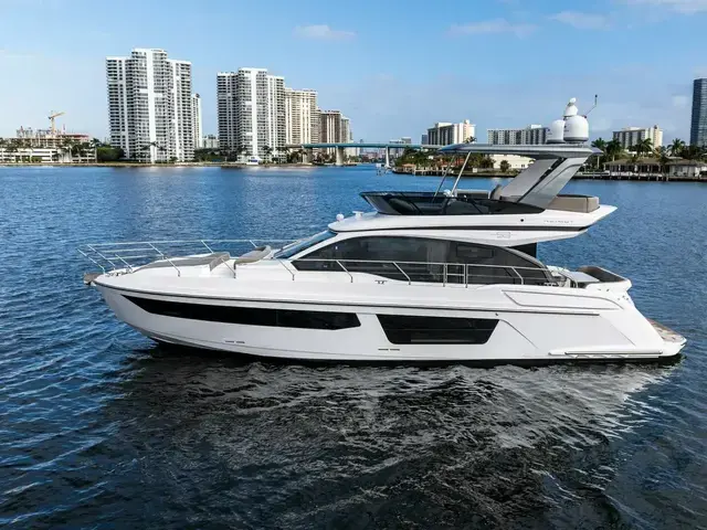 Azimut 53 Fly