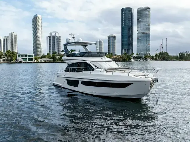 Azimut 53 Fly