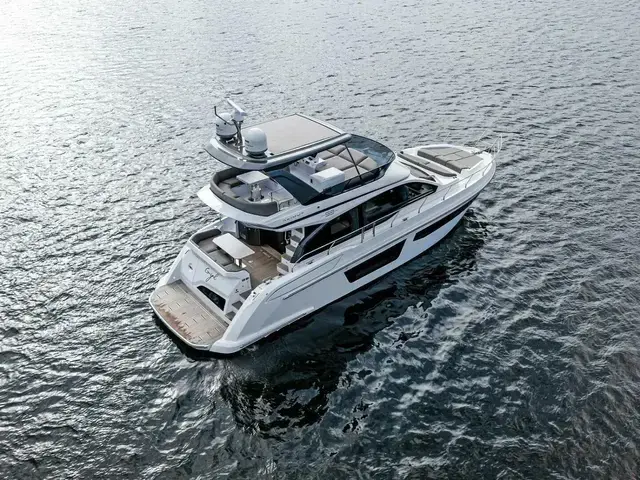 Azimut 53 Fly