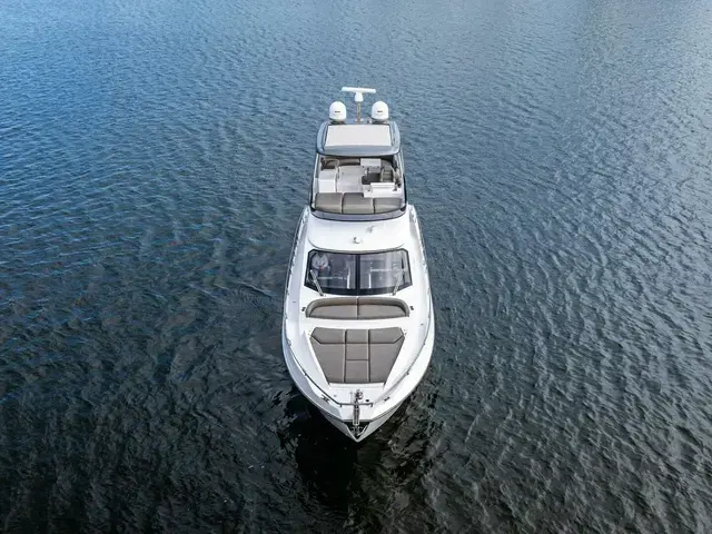 Azimut 53 Fly