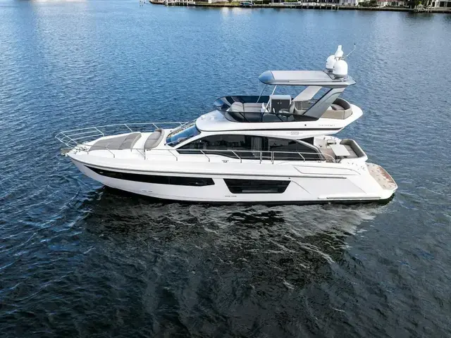 Azimut 53 Fly