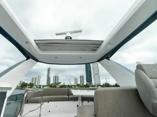 Azimut 53 Fly