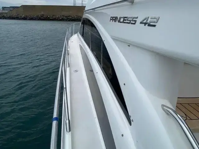 Princess 42 Flybridge