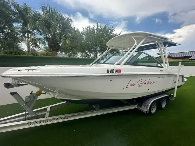 Boston Whaler 230 Vantage