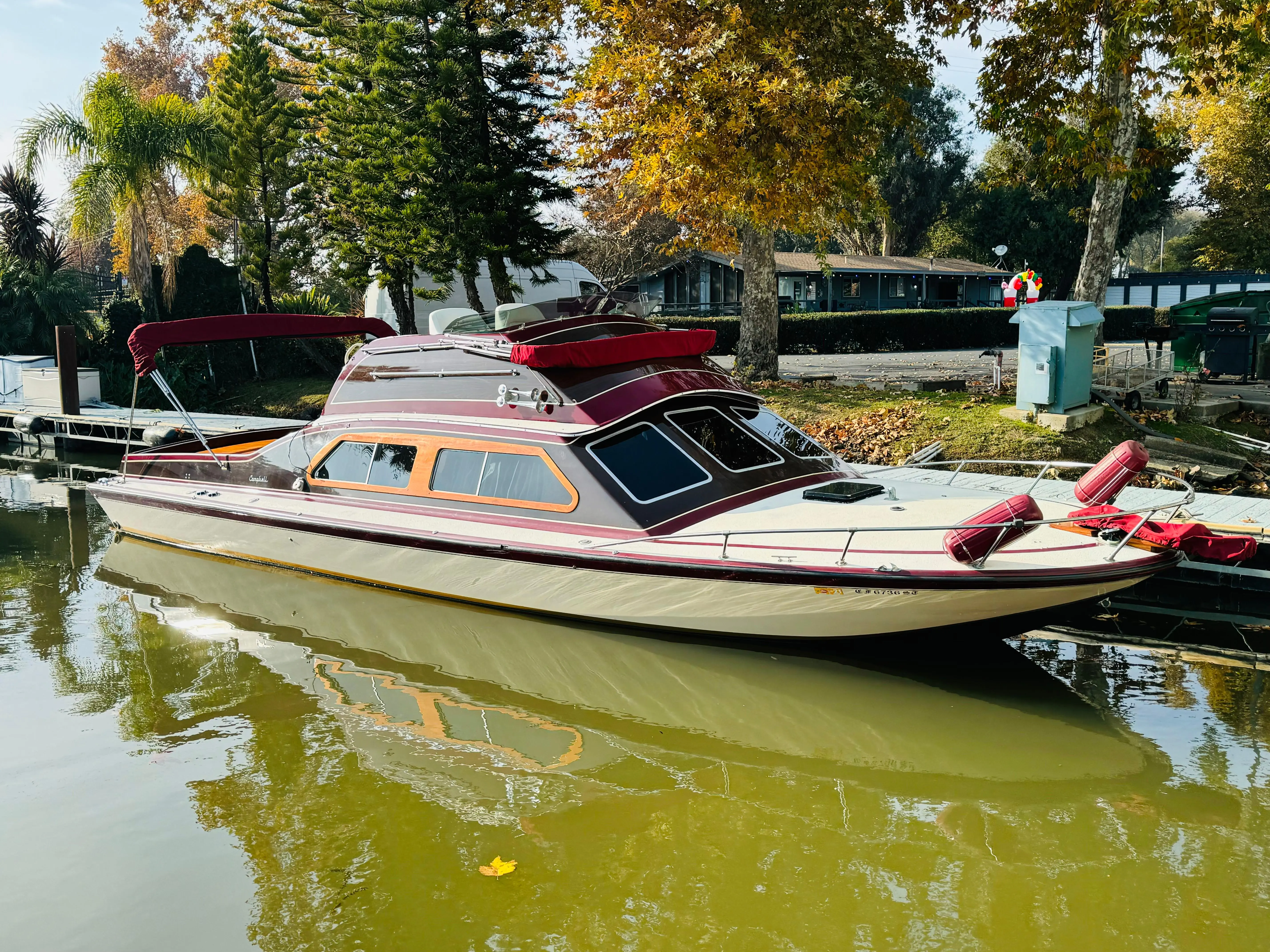 1978 Campbell 32 flybridge cruiser